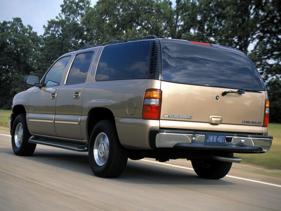  Chevrolet Suburban 1500 2001 года  (фото 9 из 13)